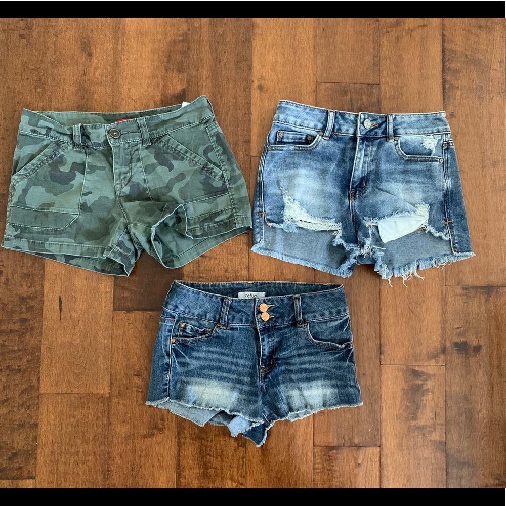 Juniors Refuge indigo Rein denim shorts lot 2 3 XS
